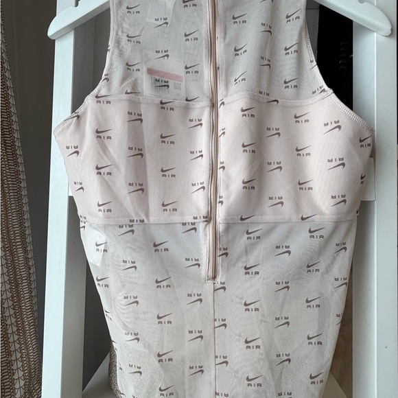 Nike Air Sheer Mock-Neck Bodysuit - Picture 4 of 5